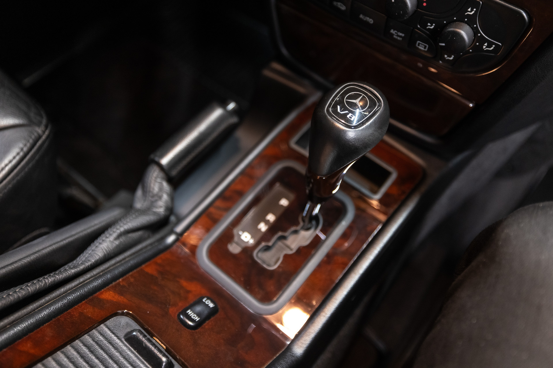 44344960-48.jpg