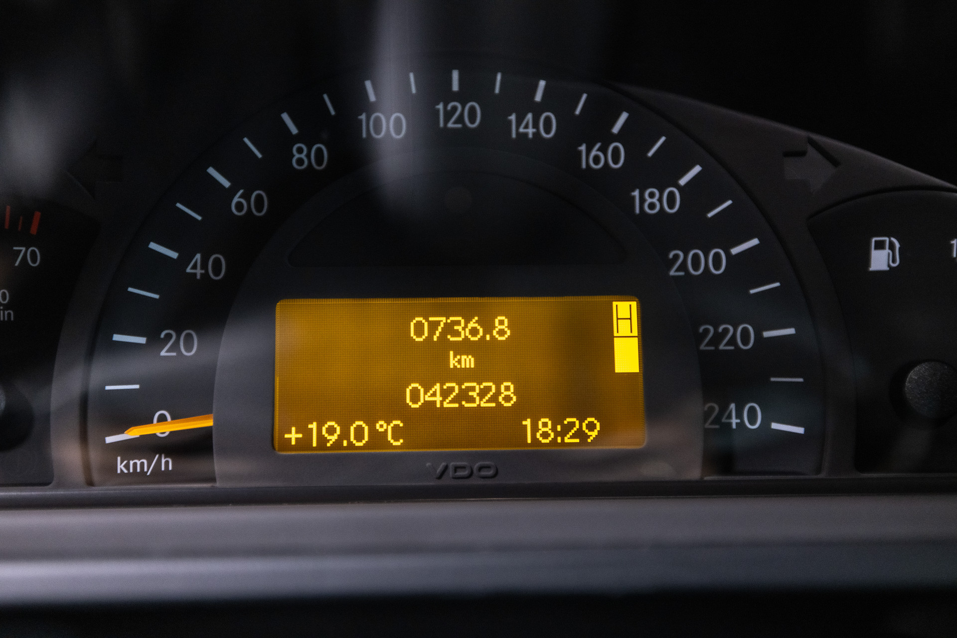 44344960-7.jpg